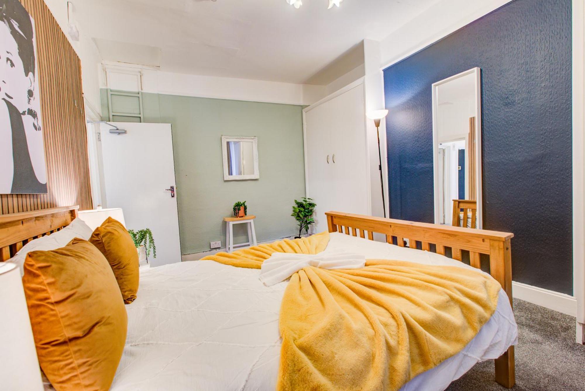 2 Bedroom And Living Edgware Road, Central * Londra
