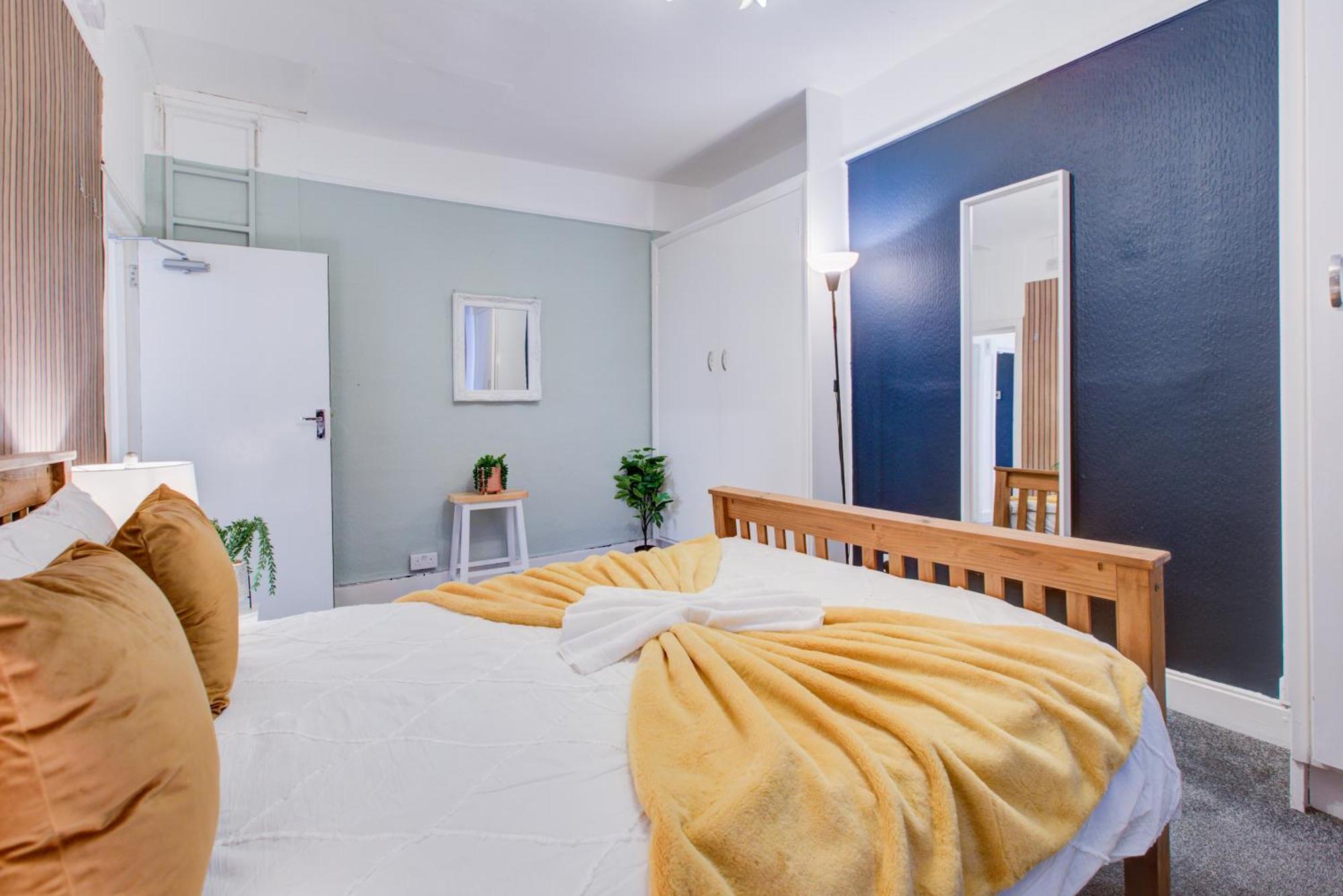 2 Bedroom And Living Edgware Road, Central * Londra